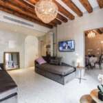 Rialto Luxury Flat hall